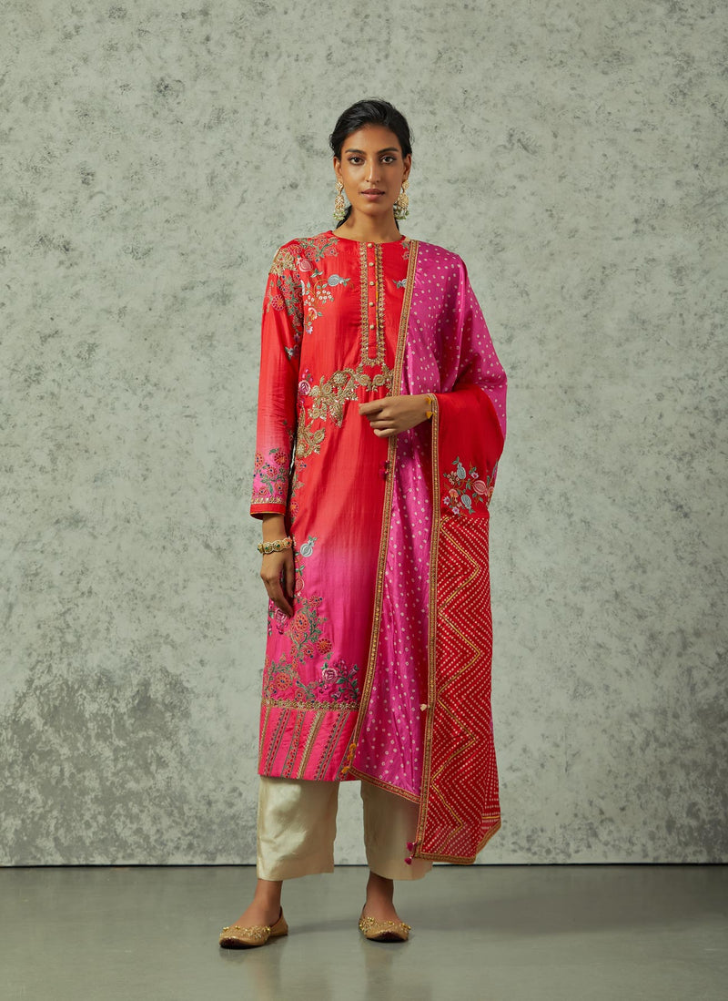 Red and rani shaded kurta set in silk fabric
