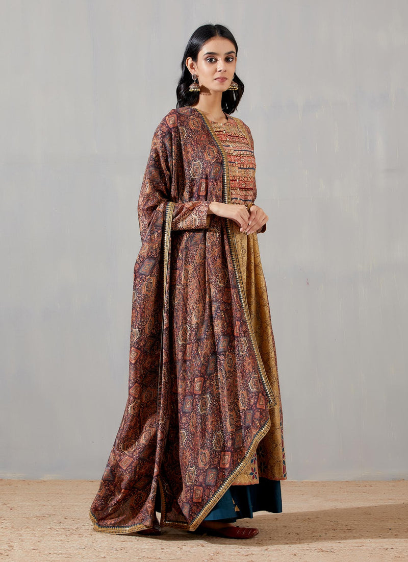 Chand Gather Kurta With Blue Farshi And Printed Dupatta