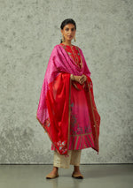 Red and rani shaded kurta set in silk fabric