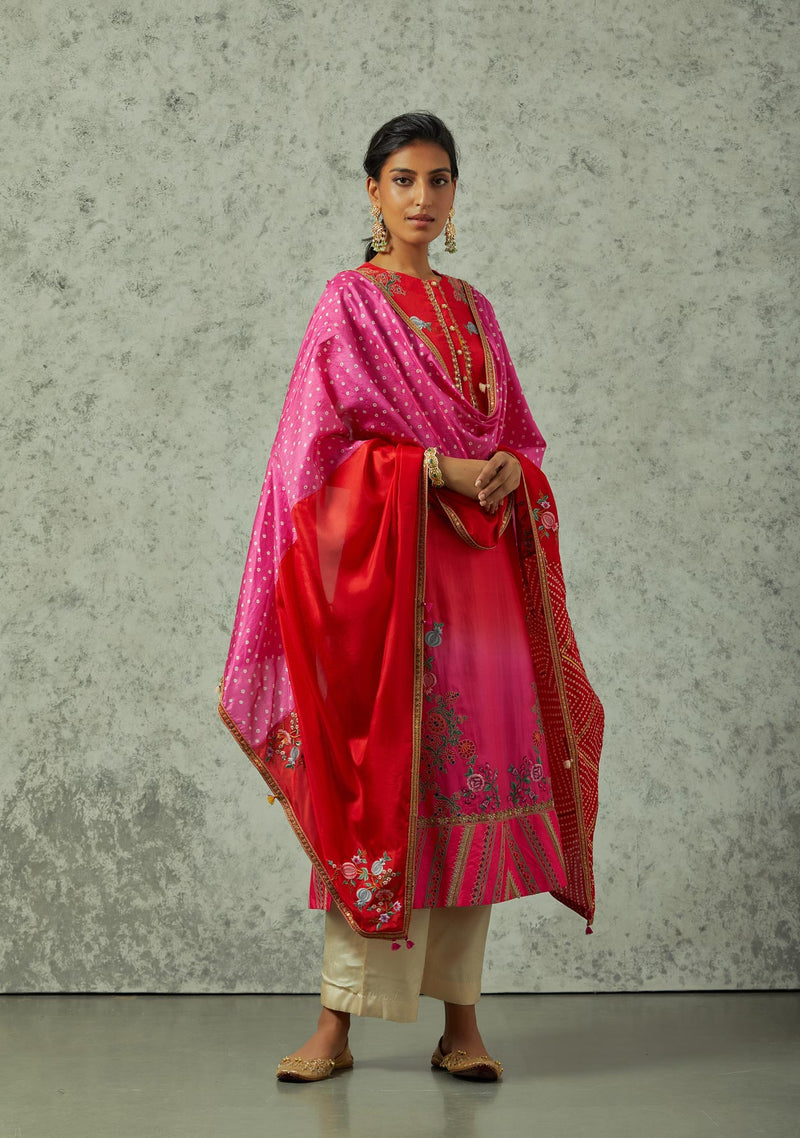 Red and rani shaded kurta set in silk fabric