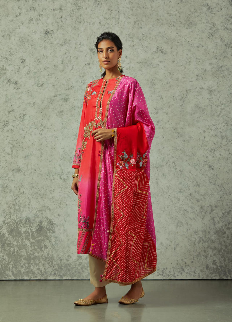 Red and rani shaded kurta set in silk fabric