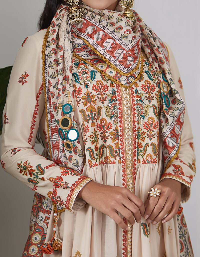 Ivory Chanderi Embroidered Kurta Set