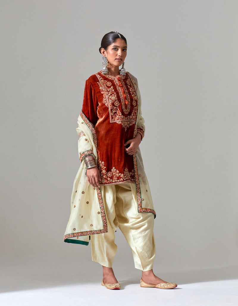 Rust Velvet Begum Kurta With Ivory Salwar
