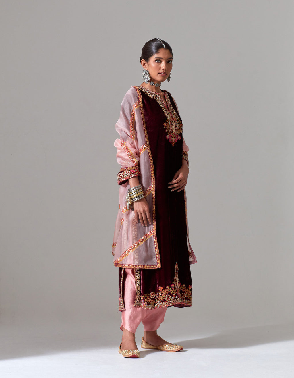 Jamuni Velvet Ali Kurta With Powder Pink Pleated Salwar
